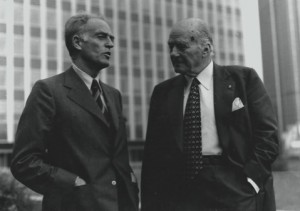 Manuel Ortínez i Josep Tarradellas. Fotografia de Carles Fontserè (Arxiu Tarradellas)
