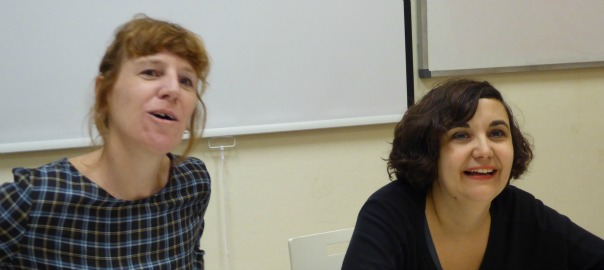 L'editora Eugènia Broggi i l'escriptora Marina Espasa durant la presentació de 'El dia del cérvol'.