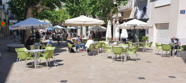 Les terrasses de bars comencen a obrir