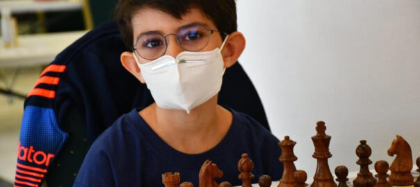 Oriol Roure abans d'una partida