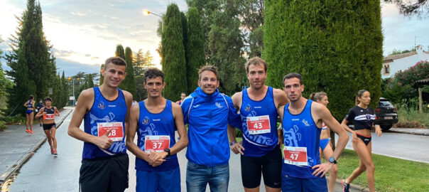 Roger Estradé, Xavi Badia, Fran Carrillo (l'entrenador), Bernat Vaqué i Sergi Badia