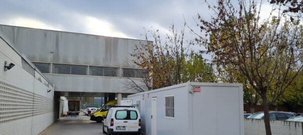Els annexos, al darrera del CAP, a la zona d'ambulàncies