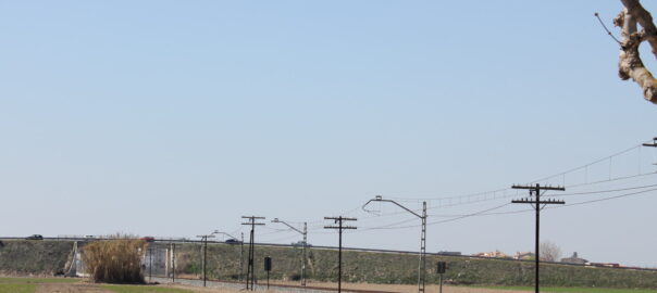 La línia de tren al seu pas per Mollerussa