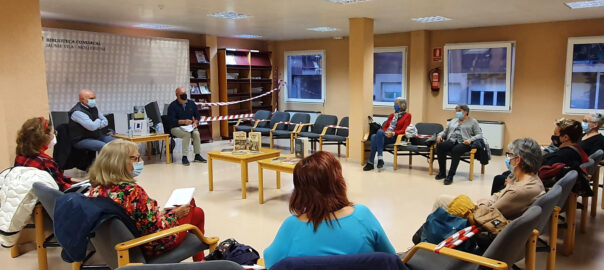 A.Villaró i R,Rubinat en la primera trobada del Grup de Lectura d'aquest curs