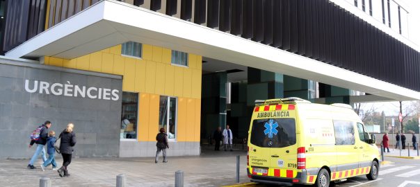Imatge d'arxiu de l'accés al servei d'urgències de l'Hospital Parc Taulí de Sabadell.