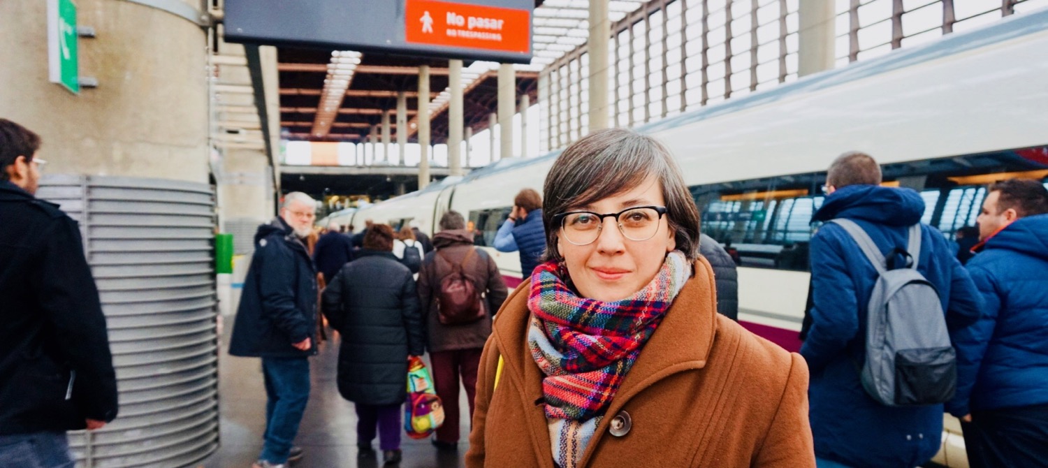 Mireia Boya, a l'arribada a l'estació d'Atocha de Madrid (fotografia de Pere Cardús).