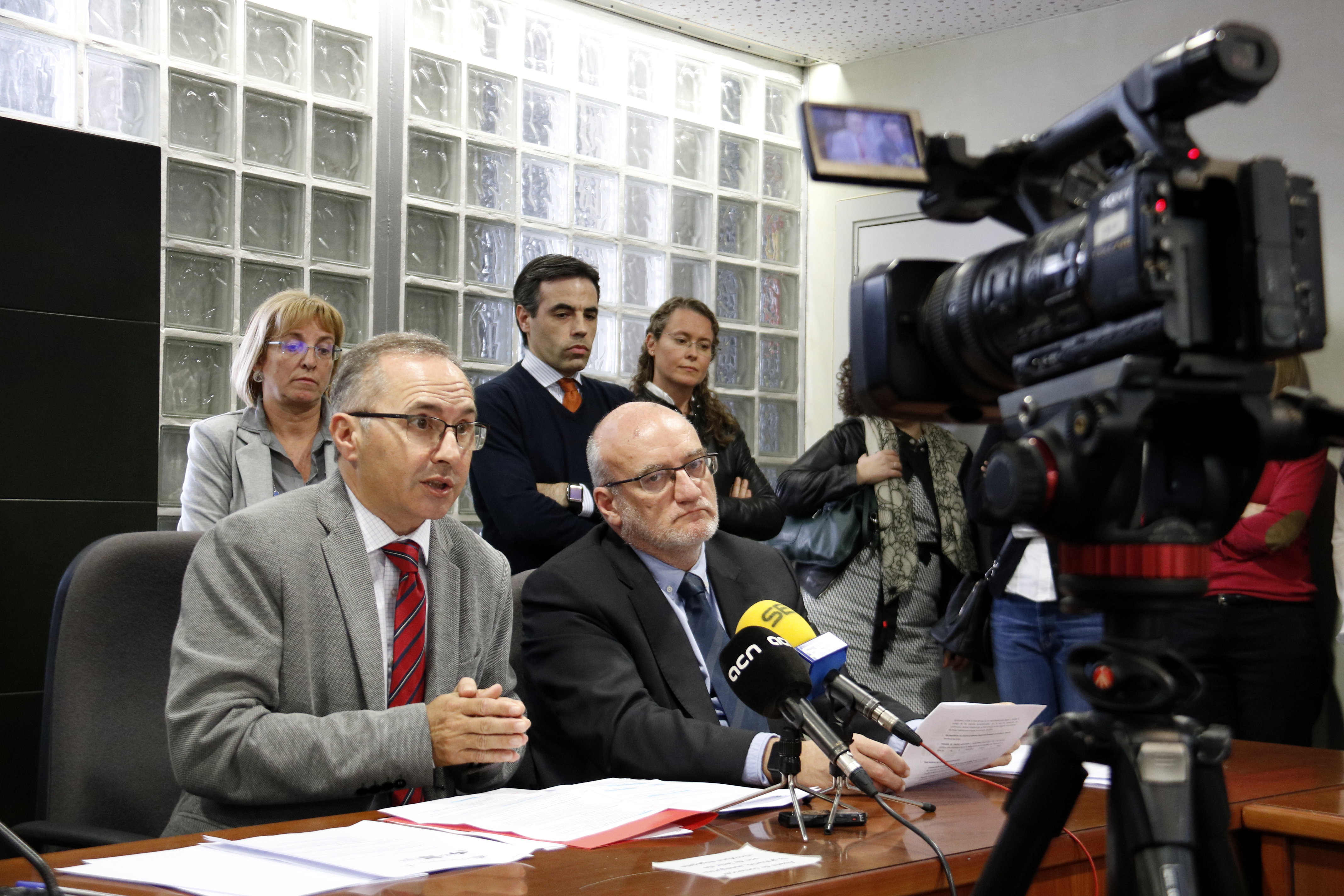 El fiscal den cap de Lleida, Juan Boné (esquerra) i el jutge degà de Lleida, Eduard Enrech (dreta).