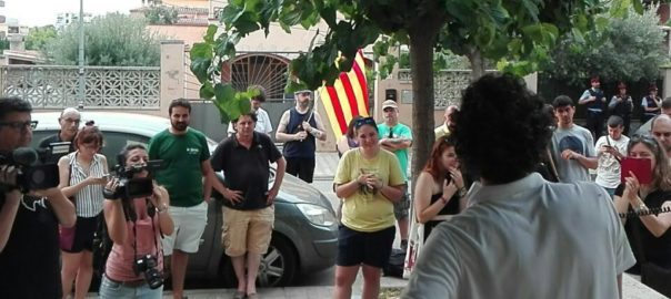 El moment en que en Lluc ha estat posat en llibertat Autor: @jovesgirones