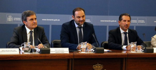 Al centre de la imatge, el ministre de Foment, Jose Luis Ábalos, presidint la Conferència Nacional del Transport