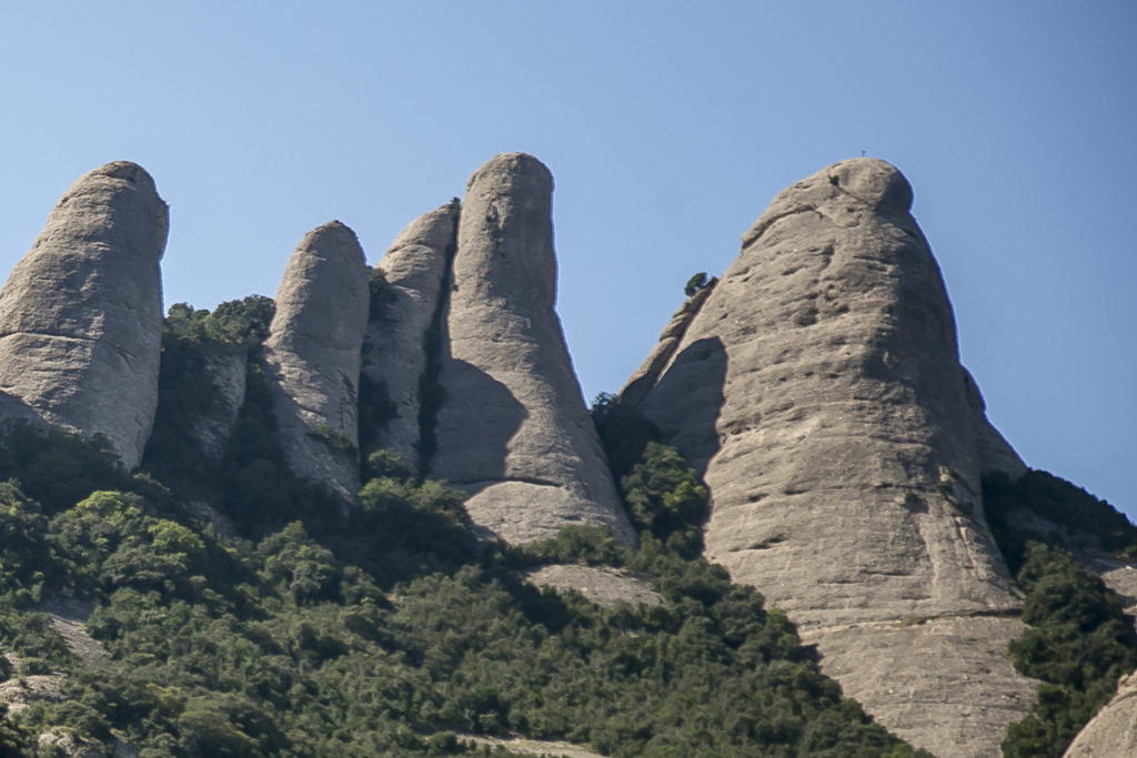 Desmunten cinc vies d’escalada a Montserrat arran d’un accident mortal