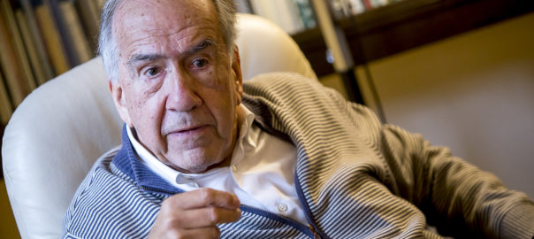 Joan Margarit en una imatge d'arxiu del 2018 (fotografia: Albert Salamé).