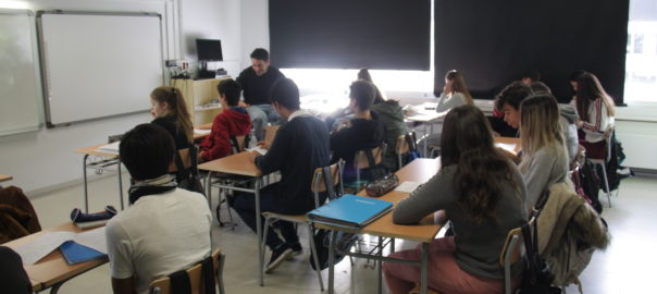 Imatge d'arxiu d'un grup d'alumnes de quart d'ESO de l'Institut La Valira de la Seu d'Urgell (fotografia: ACN).