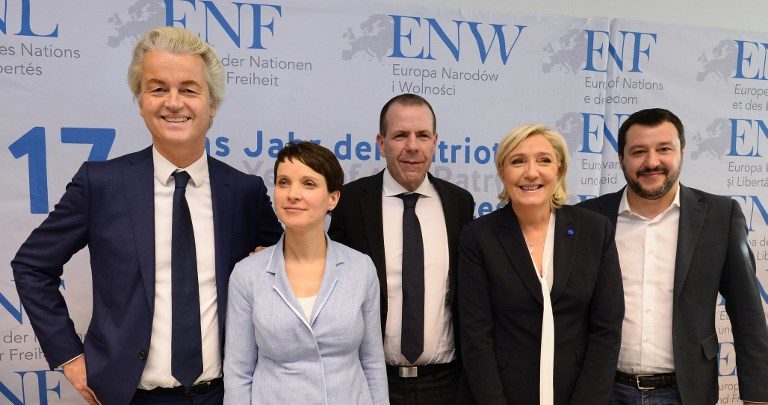 D'esquerra a dreta: Wilders (Partit per la Llibertat), Petri (AfP), Vilimsky (FPÖ) Le Pen (Rassemblement Nationale) i Salvini (Lliga Nord)