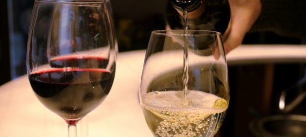 El vi novell com a reclam a la festa que organitza el celler del Masroig al Priorat.