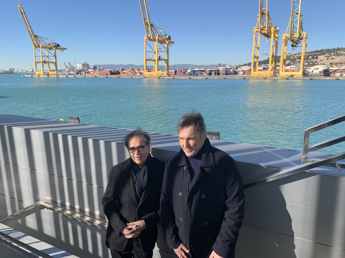 Joan Subirats i Carlos Zanón al port de Barcelona