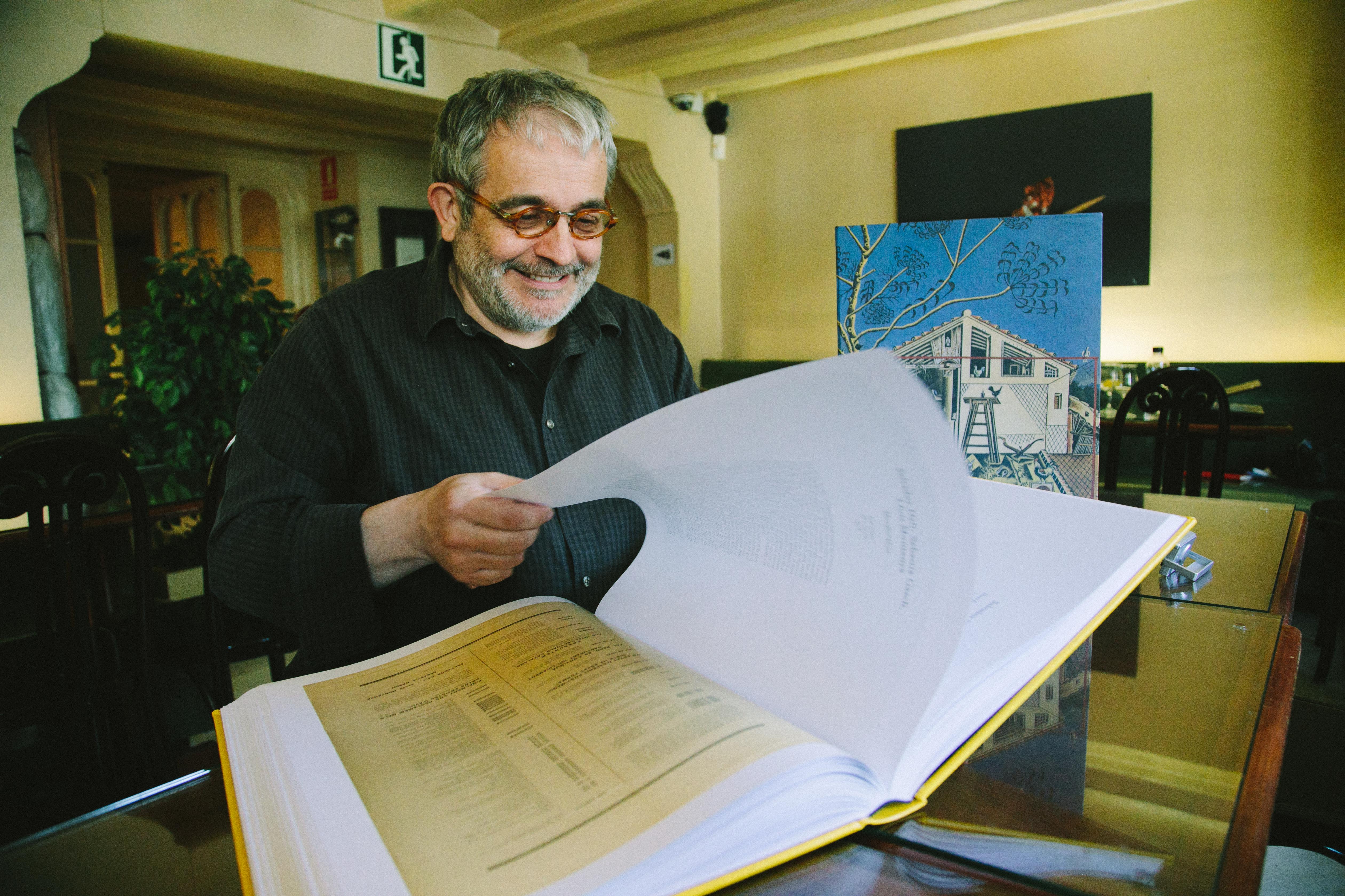 Joan M. Minguet Batllori, director del llibre de bibliòfil ‘Pintura catalana. Les avantguardes’ (Enciclopèdia Catalana).