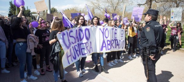 concentració contra pablo casado