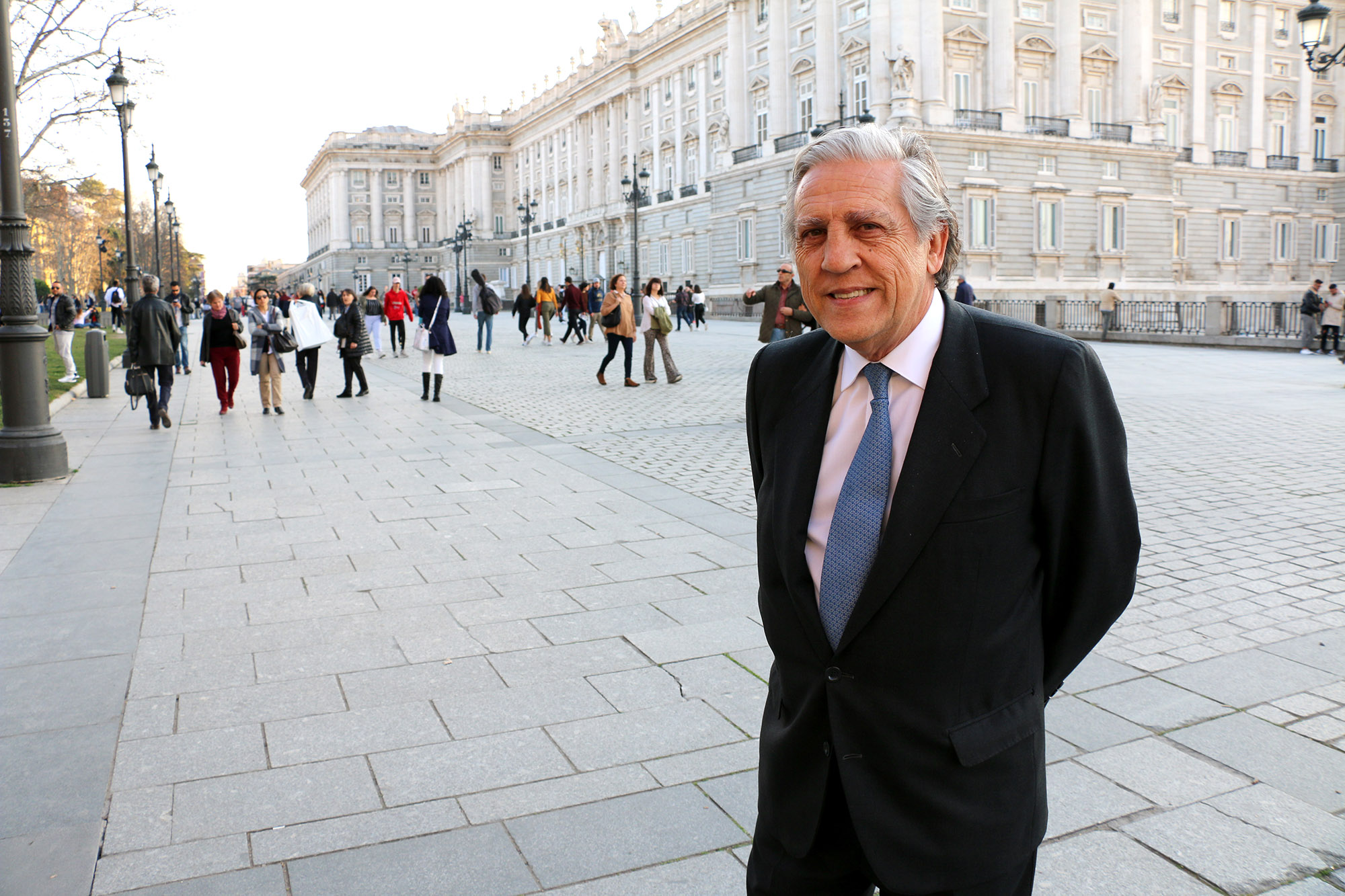 López Garrido, davant del Palau Reial de Madrid