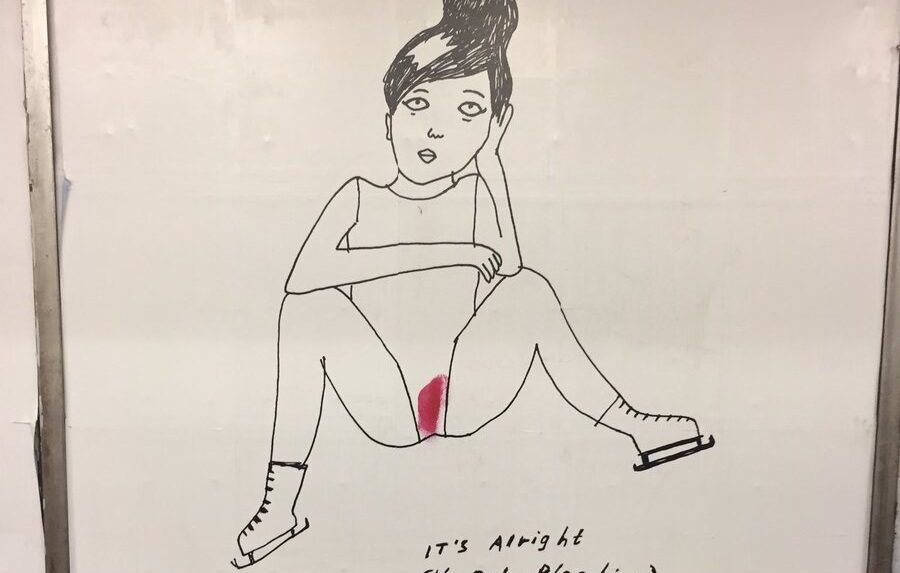 Un dels dibuixos que va formar part d’una mostra d’art al metro d’Estocolm sobre la menstruació, el 2017.
