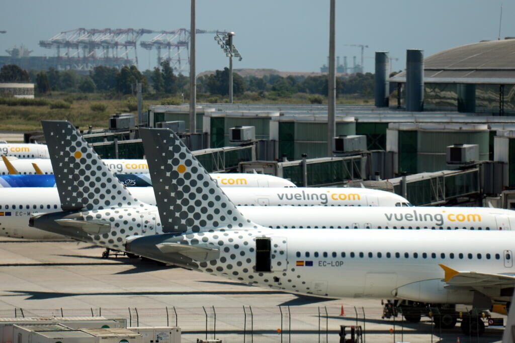 El Prat, Alacant-Elx i Palma, els tres grans aeroports del país, ja operen amb normalitat