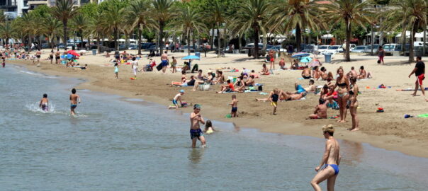 Pla general de la platja de Roses