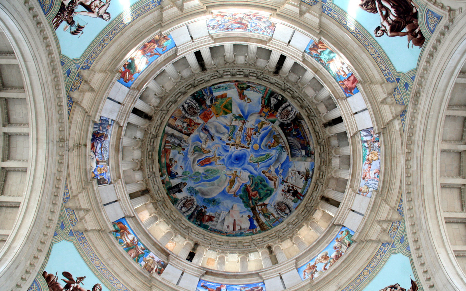 La cúpula de la sala oval del MNAC (Foto: Arxiu)