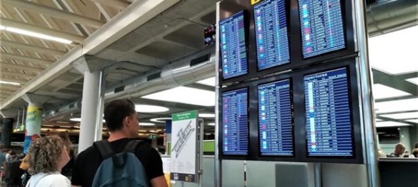 vaga controladors passaports palma