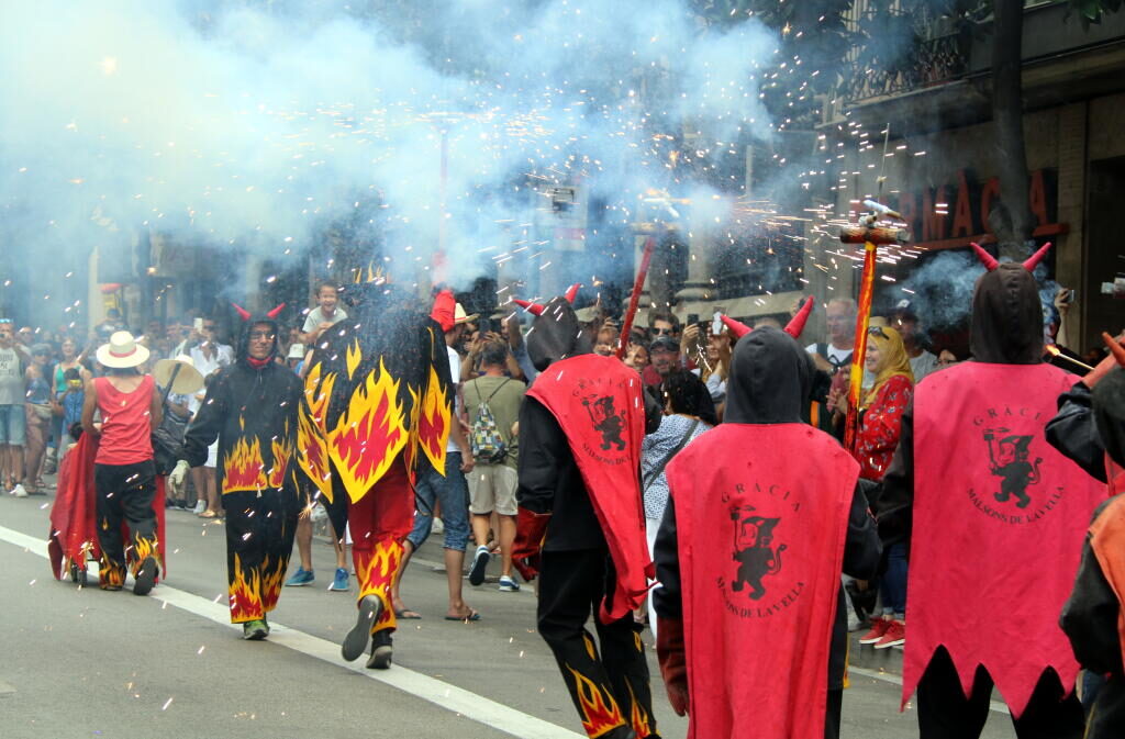 L’Ajuntament de Barcelona suspèn els correfocs de les festes de Gràcia