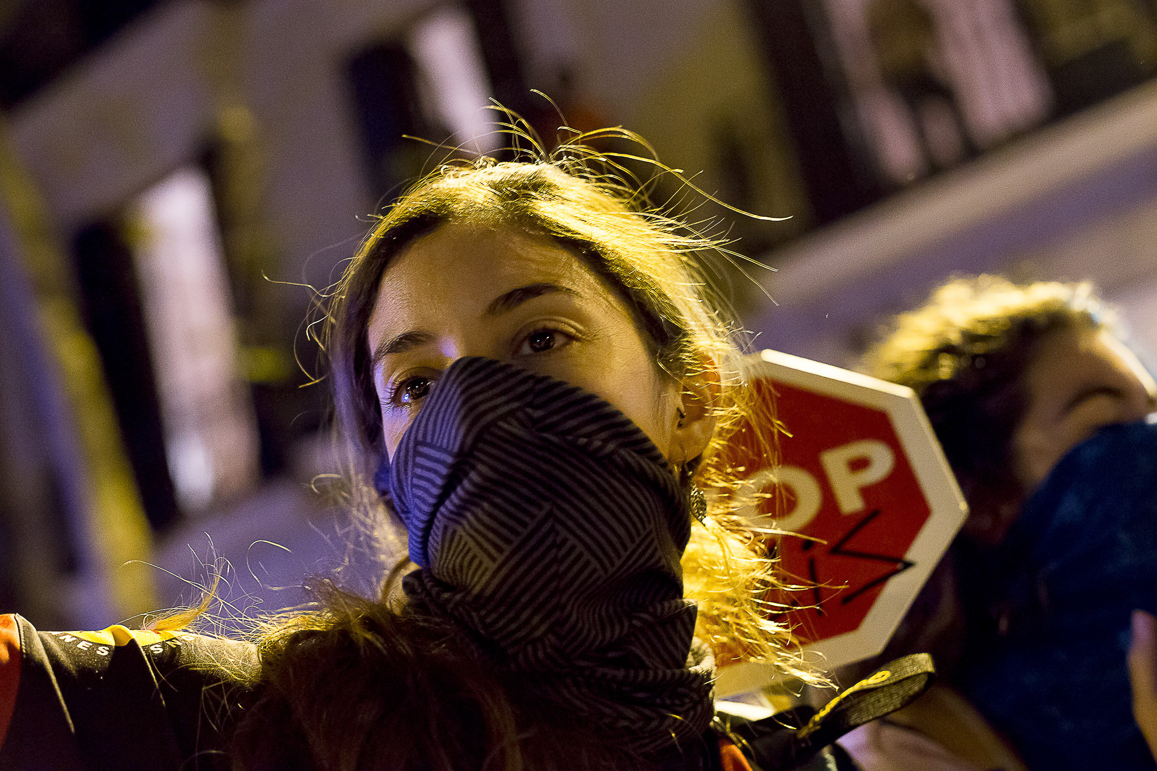 Una noia amb seny, el 20 d'Octubre davant la Delegació del Govern a Barcelona (Foto: Albert Salamé)