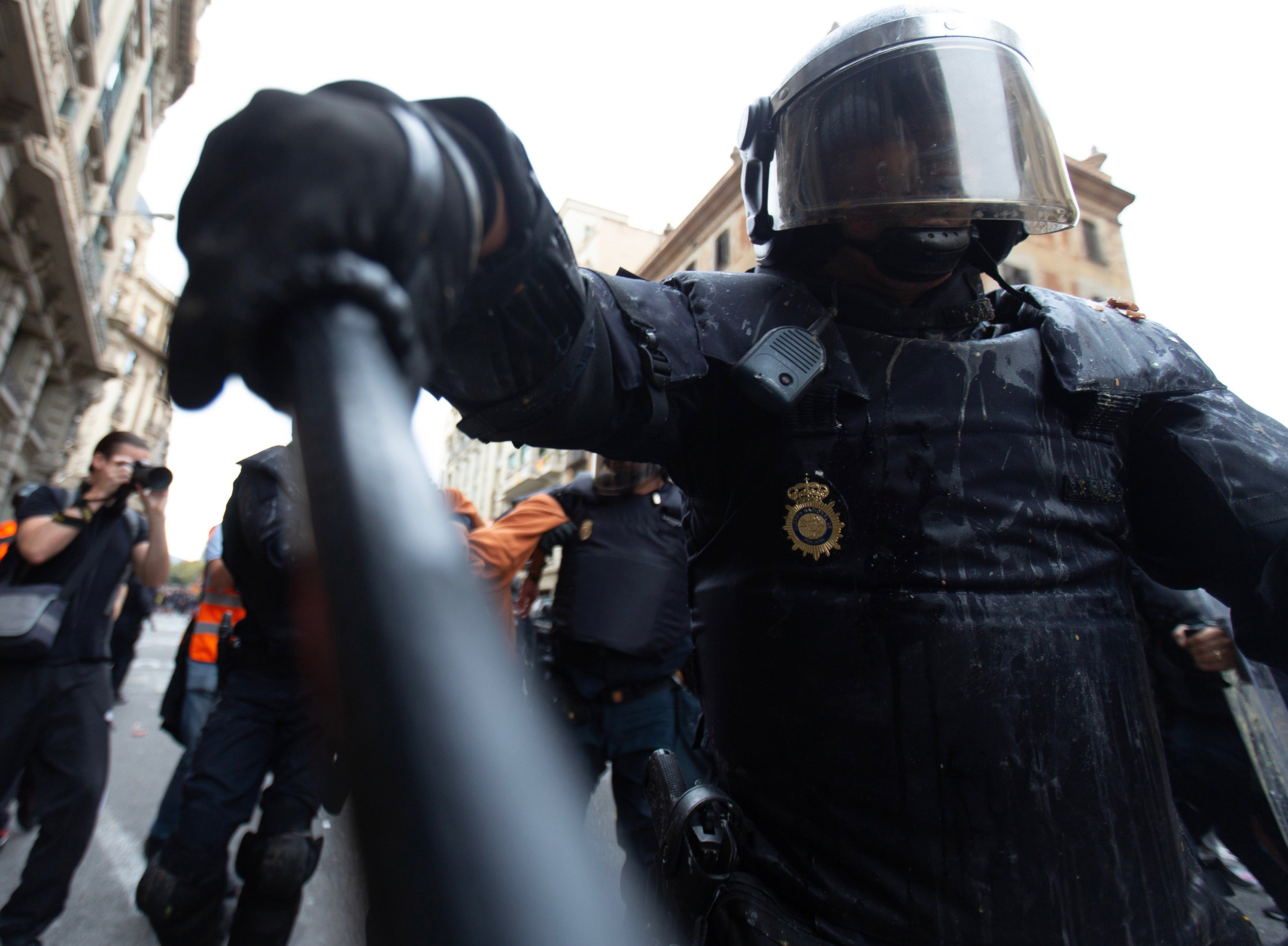 El tràngol d'un policia espanyol que declara contra el Tsunami i és investigat per tortures
