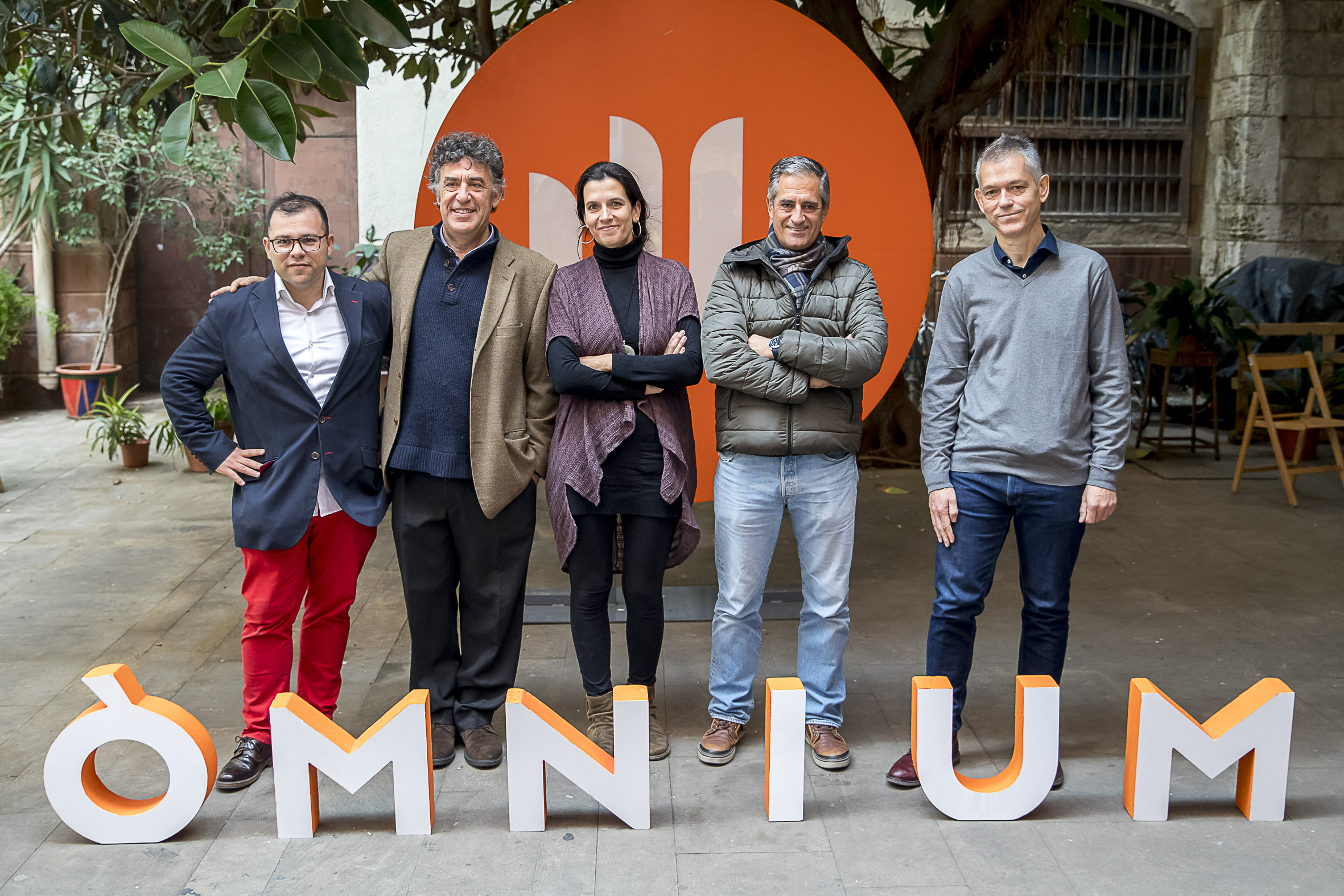 Guanyadors dels premis de la Nit de Santa Llúcia 2019. D'esquerra a dreta: Toni Mata, David Nel·lo, Carlota Gurt, Lluís Prats i Lluís Calvo.