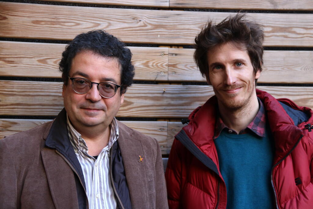 D'esquerra a dreta: David Castillo, premi Joanot Martorell de narrativa, i Ramon Boixeda, premi Ausiàs March de poesia.