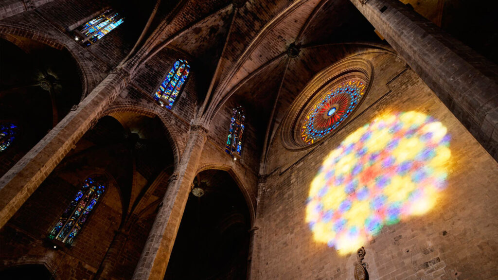 La catedral de Palma viu la Festa de la Llum, un fenomen lumínic que només es pot veure dues vegades l’any
