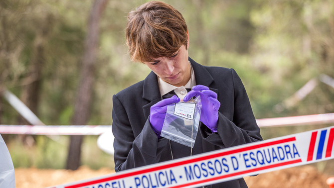Nausicaa Bonín és la sergent dels Mossos d'Esquadra Andrea Carmona a 'La fossa'