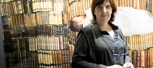 Montserrat Úbeda, el dia de la inauguració de la Llibreria Ona (fotografia: Albert Salamé).