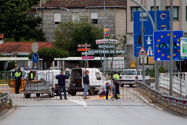 Suspension of judge who wrote draft of Catalan Constitution proceeds