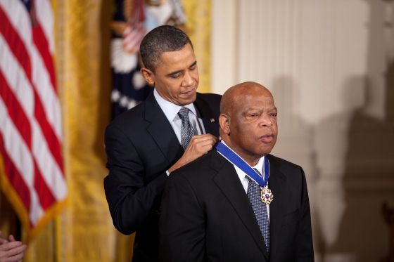 Lewis, quan va rebre la medalla presidencial de la Llibertat el 2011