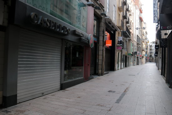 La llibreria Caselles de Lleida no posarà parada de llibres al carrer el 23 de juliol.