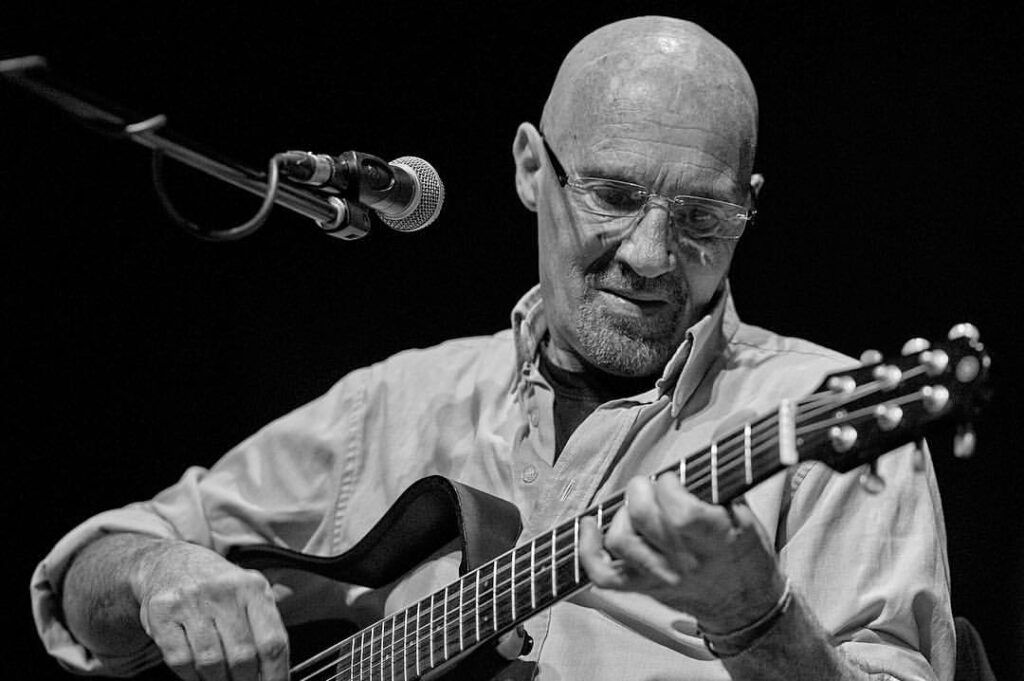 S’ha mort el cantant Enric Hernàez a 68 anys