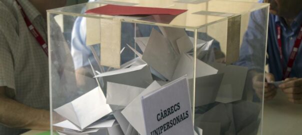 Metges de Catalunya urna eleccions