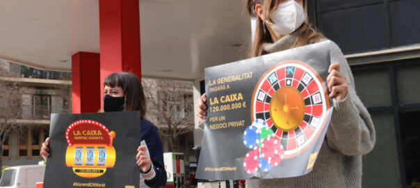 Compareixença de la CUP davant l'Oficina Antifrau de Catalunya abans de presentar l'escrit sobre irregularitats de Hard Rock. Fotografia: ACN