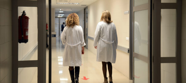 Dues sanitàries de l'Hospital Arnau de Vilanova de València