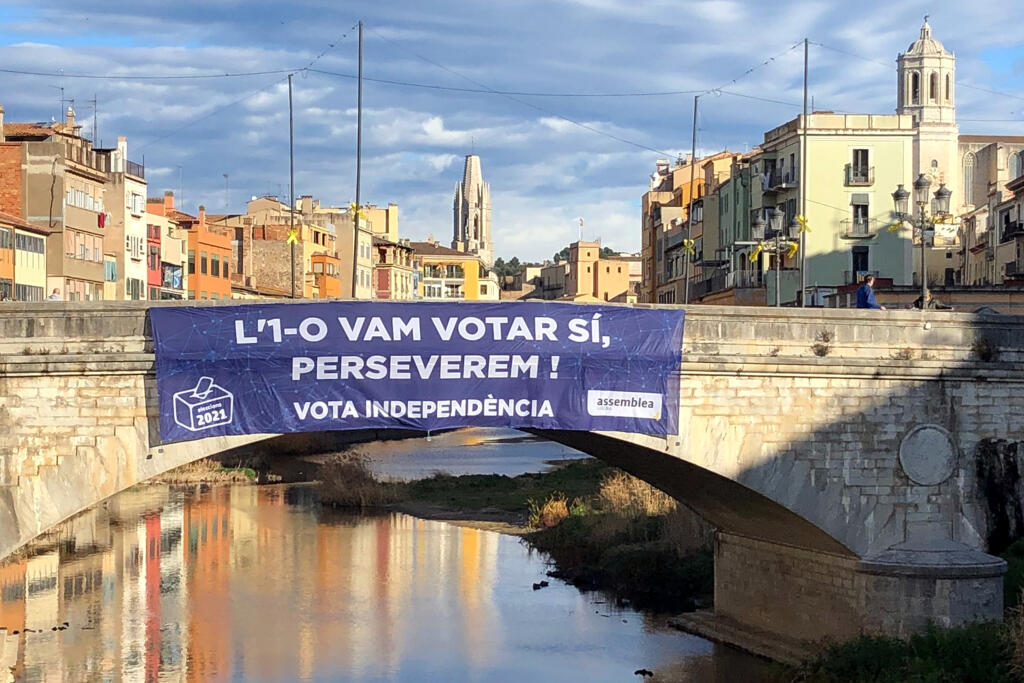 Pancarta de l'ANC a Girona, el 2021.