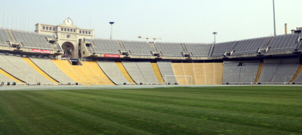 Imatge d'arxiu de la pista i part de la graderia de l'Estadi Olímpic Lluís Companys de Barcelona