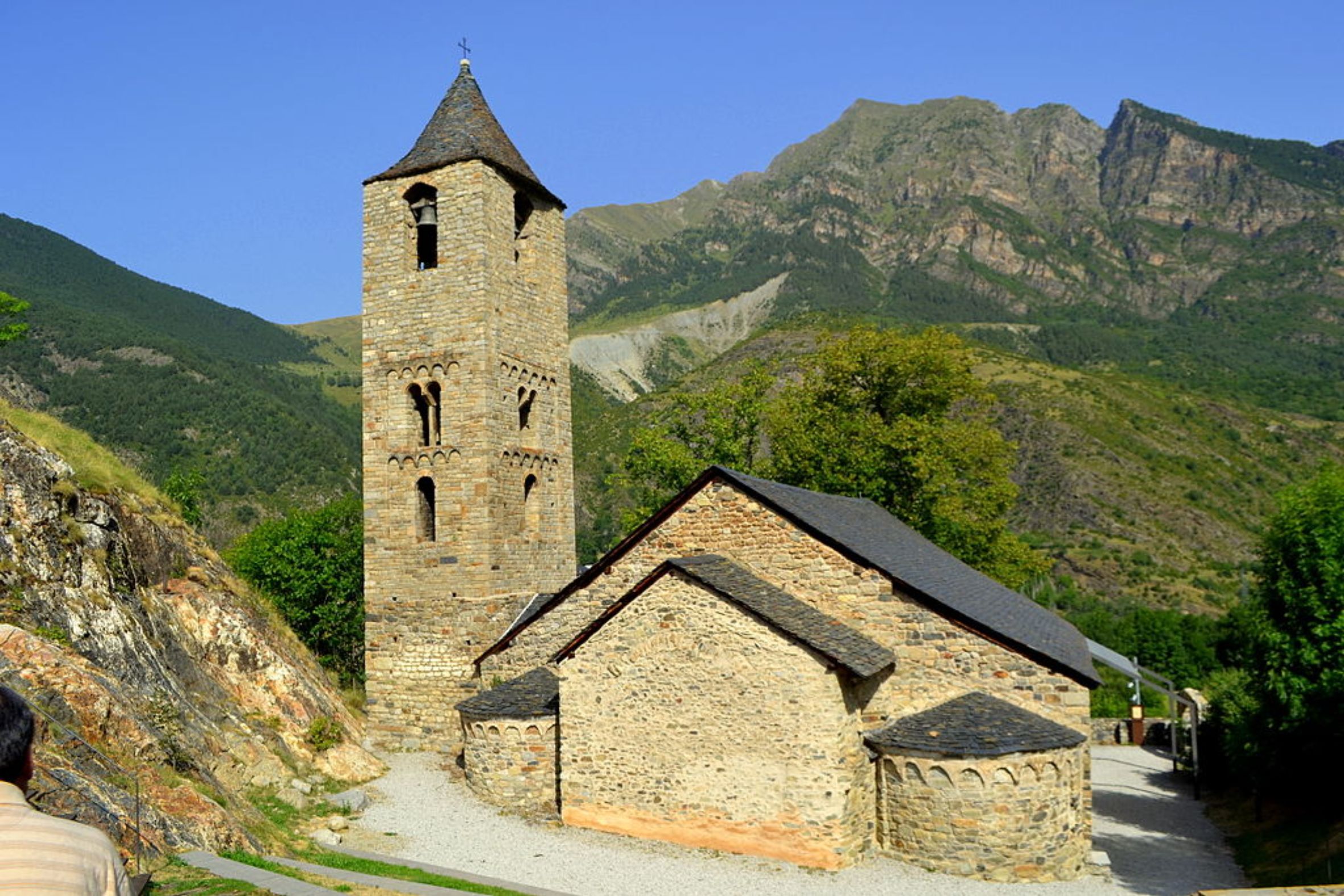 Vista de l'església de Sant Joan Boí (fotografia: Angela Llop / Wikimedia Commons).