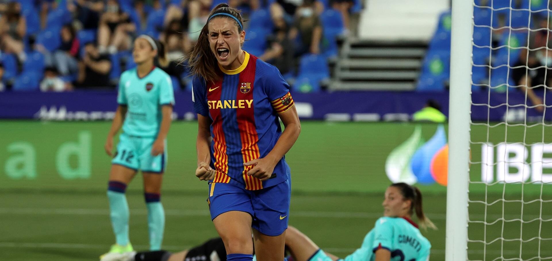Alexia Putellas celebrant el quart gol contra el Llevant