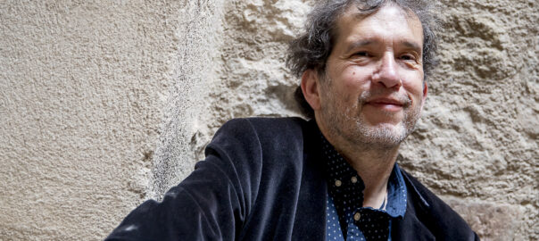 L'escriptor Joan-Lluís Lluís. Fotografia: Albert Salamé.