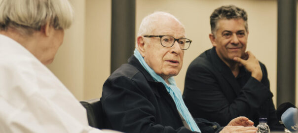 Peter Brook amb Cesc Casadesús, director del Grec, ara fa un any