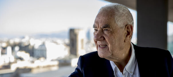 Ernest Maragall, ahir, al terrat de l'Ajuntament de Barcelona (fotografia: Albert Salamé).