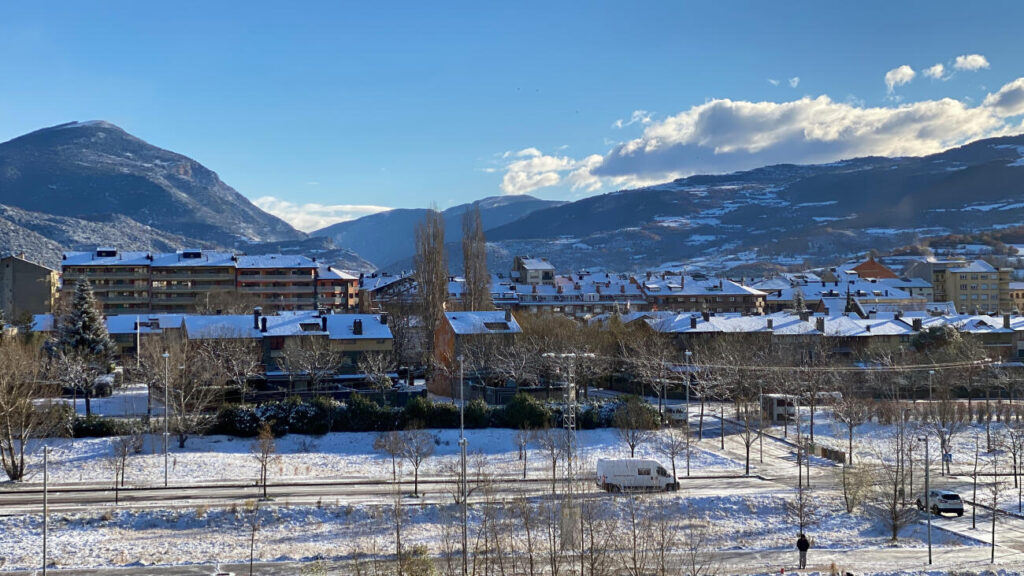 Alertes per nevades i tempestes en un episodi marcat pel fred intens